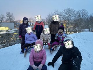 Unsere kleinsten Bambinis hatten heute das schöne Wetter genutzt und das Training auf dem Rodelberg verbracht 🛷

#rodel #training #leichtathletik #bambini